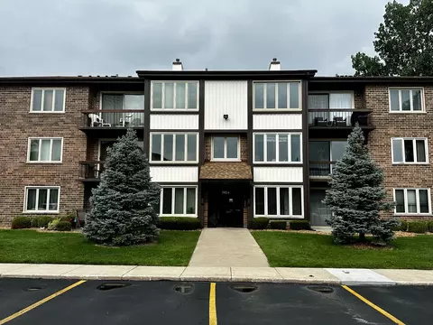 5024 Circle Ct #1001, Crestwood, IL 60445
