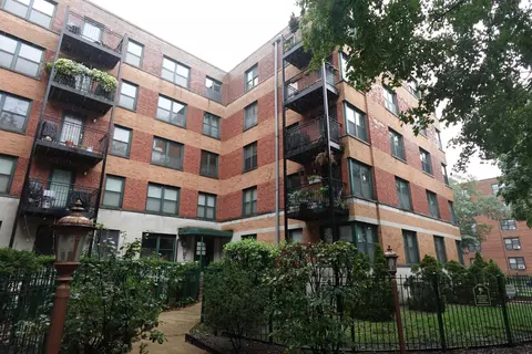 2555 W Catalpa Ave #4B, Chicago, IL 60625