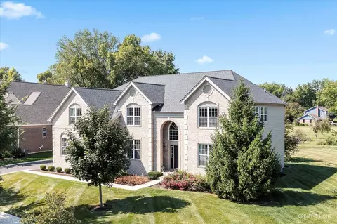 3614 Tournament Dr, Elgin, IL 60124