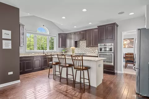 3614 Tournament Dr, Elgin, IL 60124 photo 9
