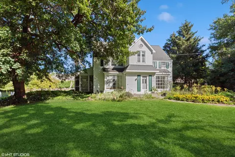 1140 Lake St, Libertyville, IL 60048
