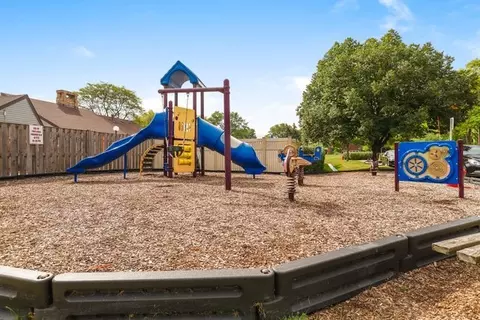 725 Lakeside Circle Dr, Wheeling, IL 60090 photo 32