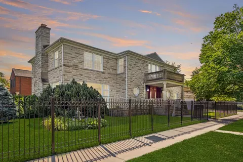 5515 N Francisco Ave, Chicago, IL 60625