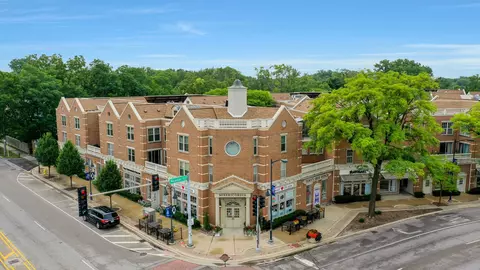 1623 Glenview Rd #222, Glenview, IL 60025