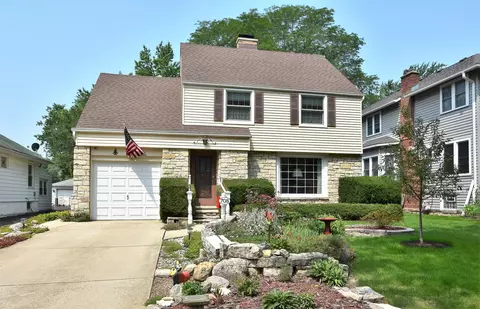 708 S Cornell Ave, Villa Park, IL 60181
