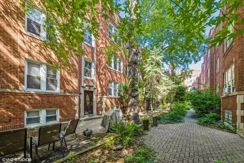 3853 N Kedvale Ave #B3, Chicago, IL 60641