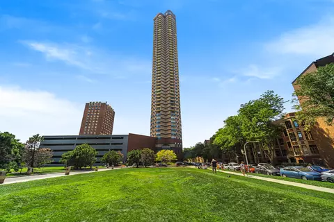 3660 N Lake Shore Dr #3001, Chicago, IL 60613