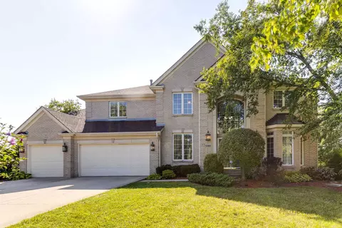 1360 N Cog Hill Ct, Vernon Hills, IL 60061