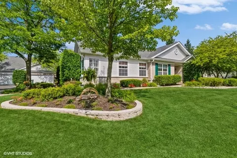 180 Enfield Ln, Grayslake, IL 60030
