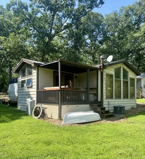 16122 Woodhaven, Sublette, IL 61367
