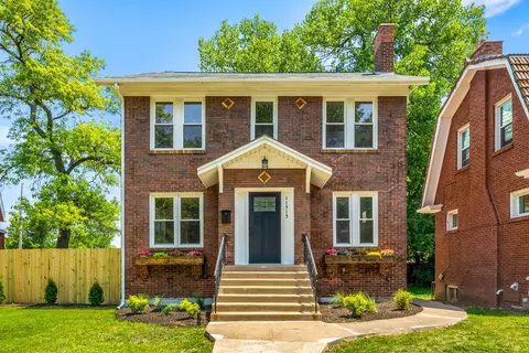 11515 S Longwood Dr, Chicago, IL 60643
