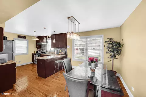 556 E 104th Pl, Chicago, IL 60628 photo 5