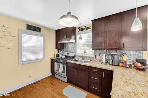 556 E 104th Pl, Chicago, IL 60628 photo 10
