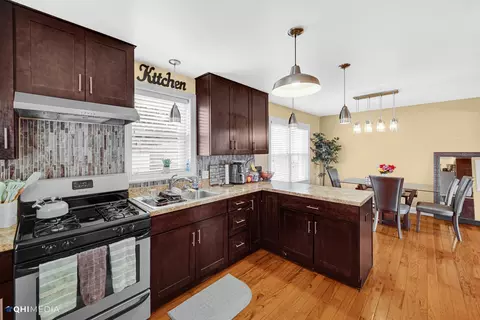 556 E 104th Pl, Chicago, IL 60628 photo 8