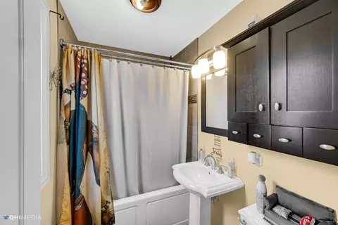 556 E 104th Pl, Chicago, IL 60628 photo 11