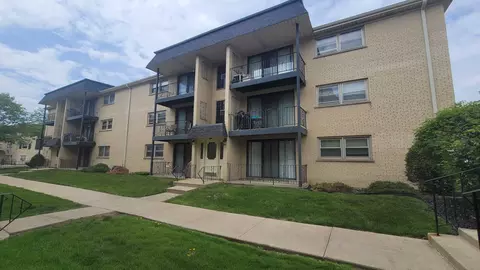 2045 N Harlem Ave #1W, Chicago, IL 60707