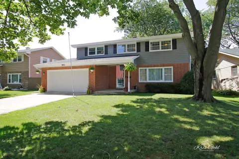 2032 Chestnut St, Waukegan, IL 60087