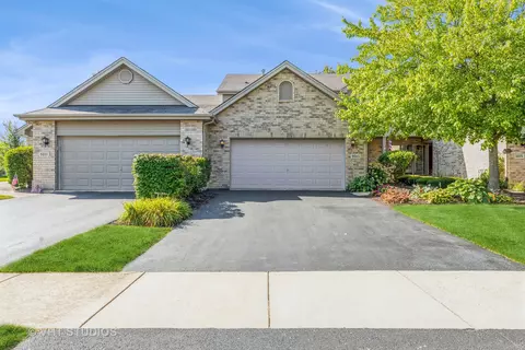 9003 Newcastle Ct, Tinley Park, IL 60487