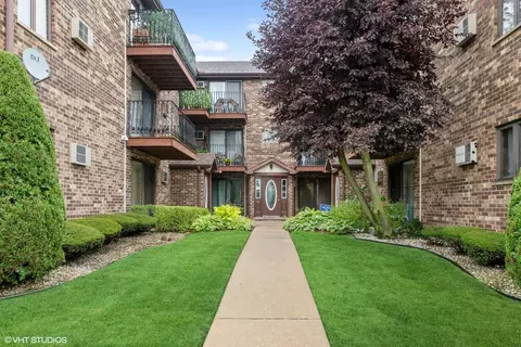 3607 N Narragansett Ave #204, Chicago, IL 60634