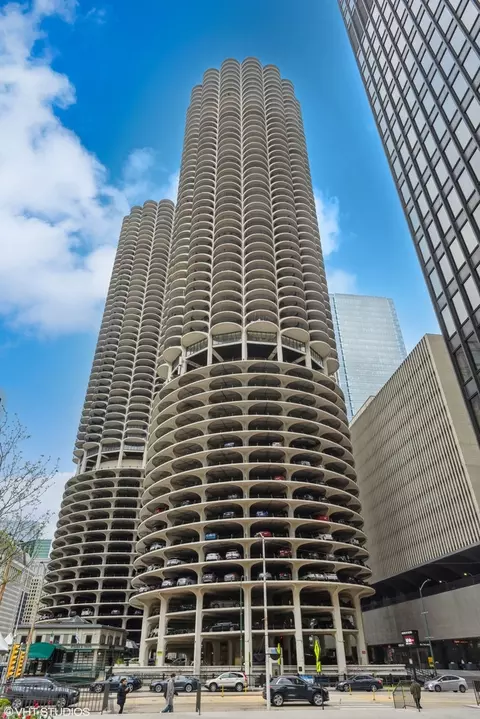 300 N State St #3535, Chicago, IL 60654