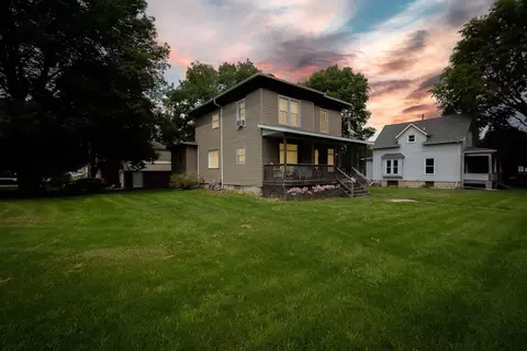 621 S Vermillion St, Pontiac, IL 61764