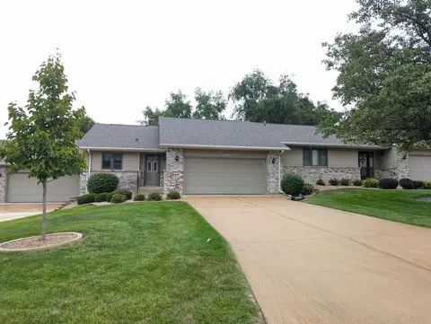1934 W Mesa Dr #5, Freeport, IL 61032
