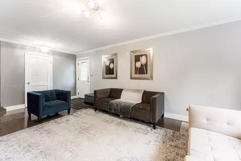 1004 E Golfhurst Ave, Mount Prospect, IL 60056 photo 5