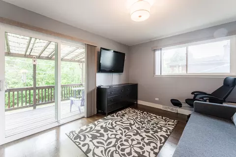 1004 E Golfhurst Ave, Mount Prospect, IL 60056 photo 13