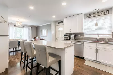 1004 E Golfhurst Ave, Mount Prospect, IL 60056 photo 10