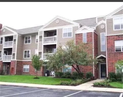 105 Glengarry Dr #306, Bloomingdale, IL 60108