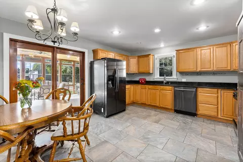 338 W Center St, Sandwich, IL 60548 photo 11