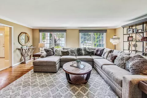 1 Knoll Ridge Rd, Rolling Meadows, IL 60008 photo 7