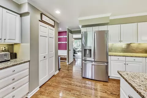 1 Knoll Ridge Rd, Rolling Meadows, IL 60008 photo 14