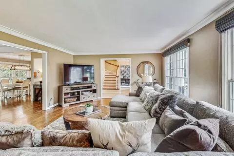 1 Knoll Ridge Rd, Rolling Meadows, IL 60008 photo 8