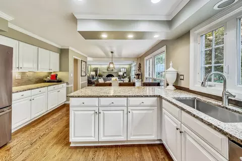 1 Knoll Ridge Rd, Rolling Meadows, IL 60008 photo 13