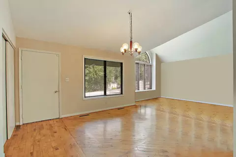 403 Nippersink Dr, Mchenry, IL 60050 photo 4