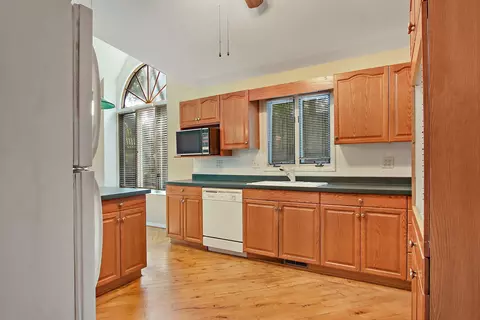 403 Nippersink Dr, Mchenry, IL 60050 photo 12