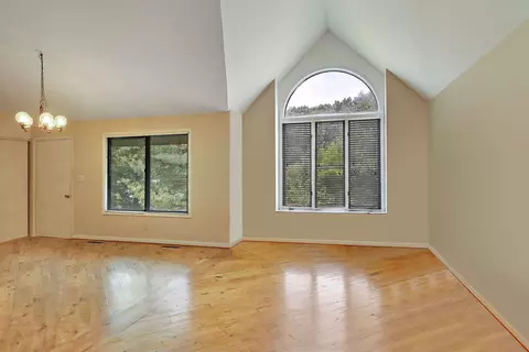 403 Nippersink Dr, Mchenry, IL 60050 photo 8