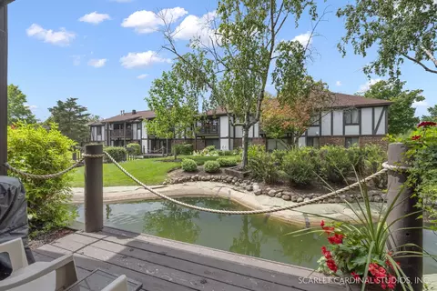 835 Sheldon Ct #704D, Wheaton, IL 60189 photo 5