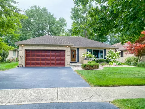 7205 Sandy Ln, Tinley Park, IL 60477