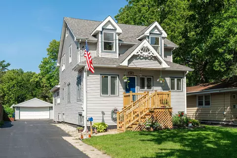 630 S Monterey Ave, Villa Park, IL 60181