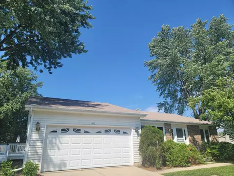 1505 N Scully Dr, Mchenry, IL 60050