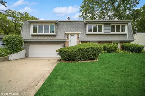 477 Weidner Rd, Buffalo Grove, IL 60089