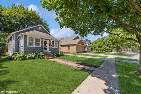 312 S Walnut Ave, Arlington Heights, IL 60005