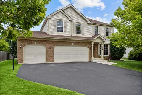 614 Wingpointe Dr, Aurora, IL 60506