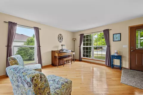 614 Wingpointe Dr, Aurora, IL 60506 photo 5