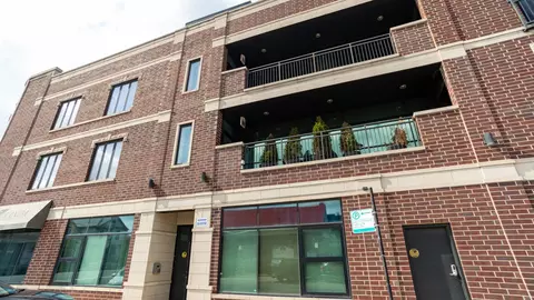 3952 W Eddy St #2NW, Chicago, IL 60618