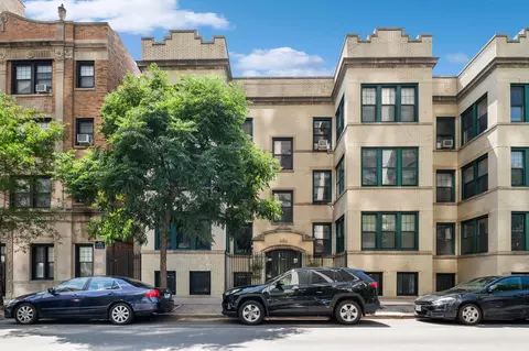 515 W Belmont Ave #1E, Chicago, IL 60657