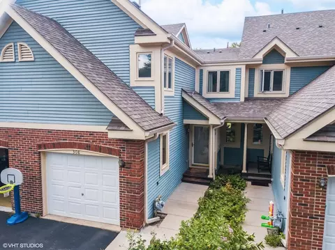308 Bristol Ln, Fox River Grove, IL 60021