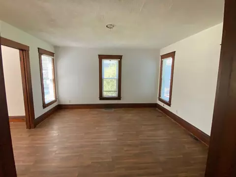 114 W 5th St, Gridley, IL 61744 photo 3
